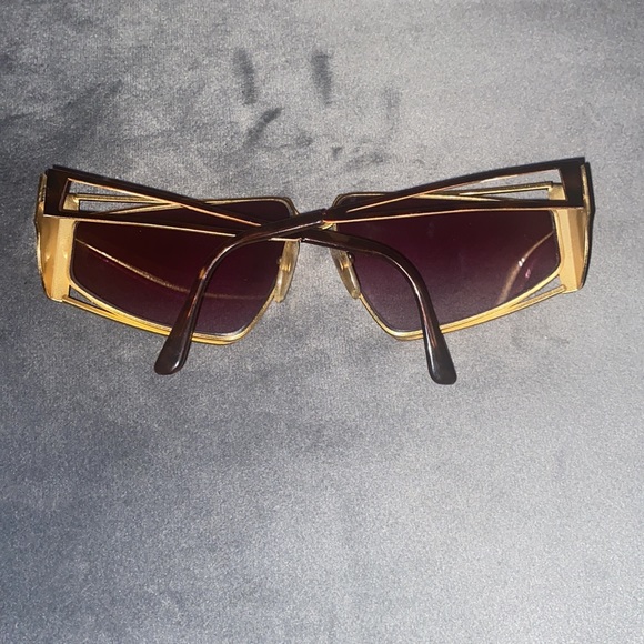 Ultra 8580 Caviar Collection - Picture 3 of 5